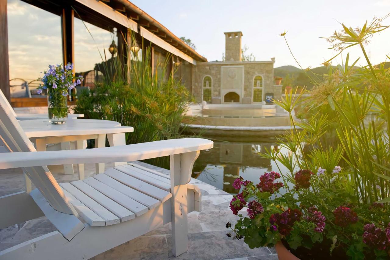 Manici Kasri Hotel Kucukkuyu Exterior photo